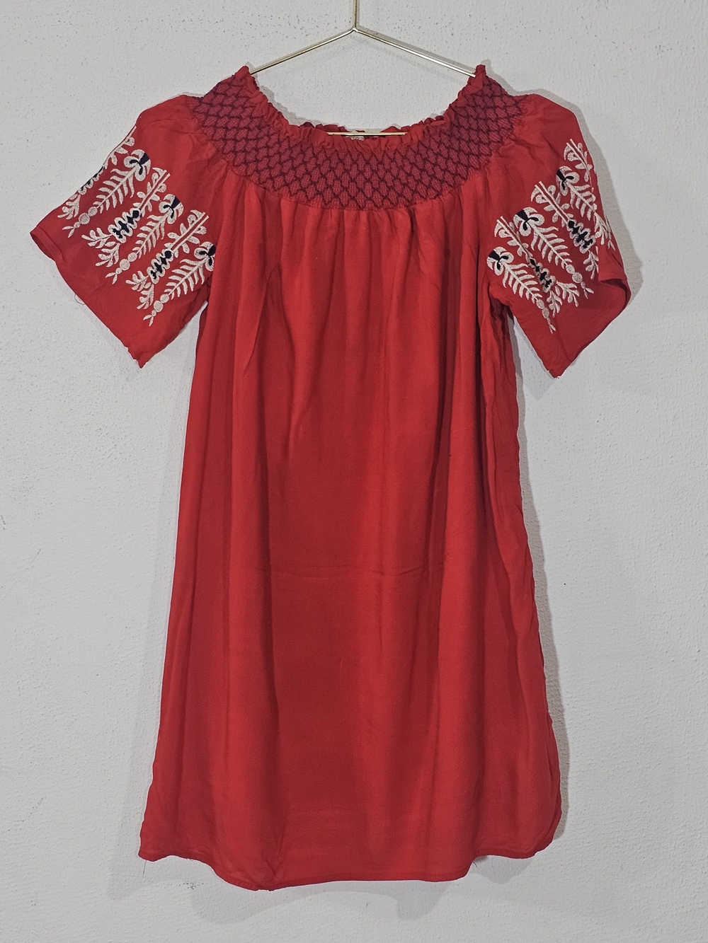Miaou Red Embroidered Smocked-Neck Mini Dress with White Accents Womens Sz M